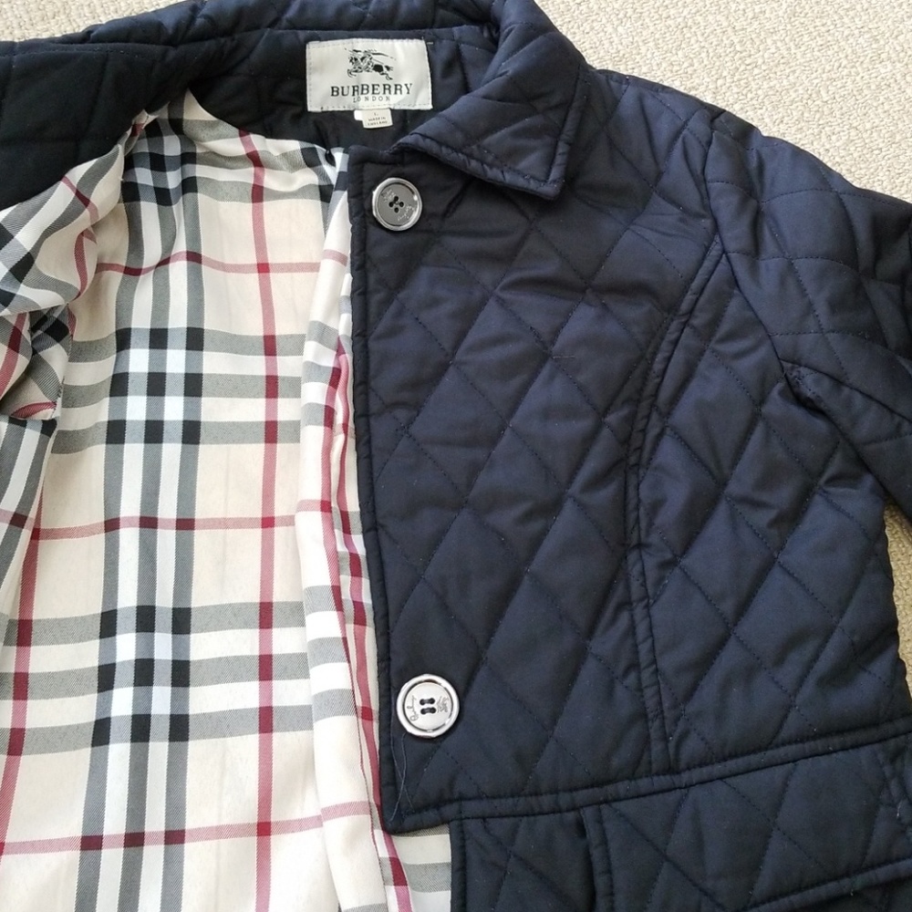 SOLD. SOLD. Burberry quilted coat - Picture 4 of 8